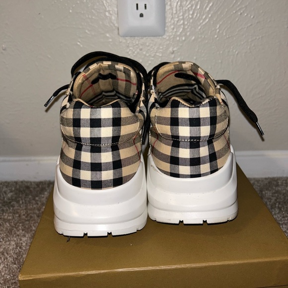 Worn a couple times, size 45- US 11 serious offer - Picture 5 of 6